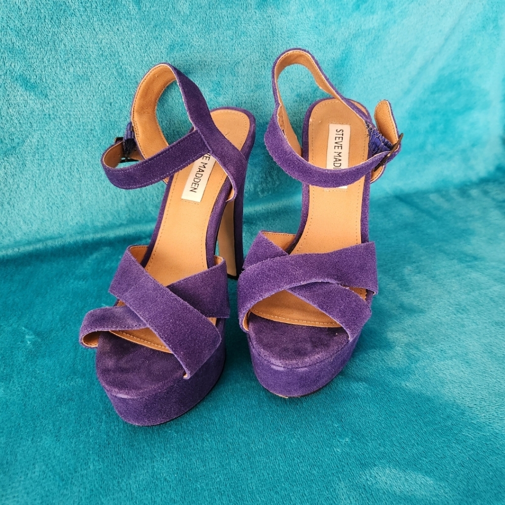 Steve Madden suede heels size 7